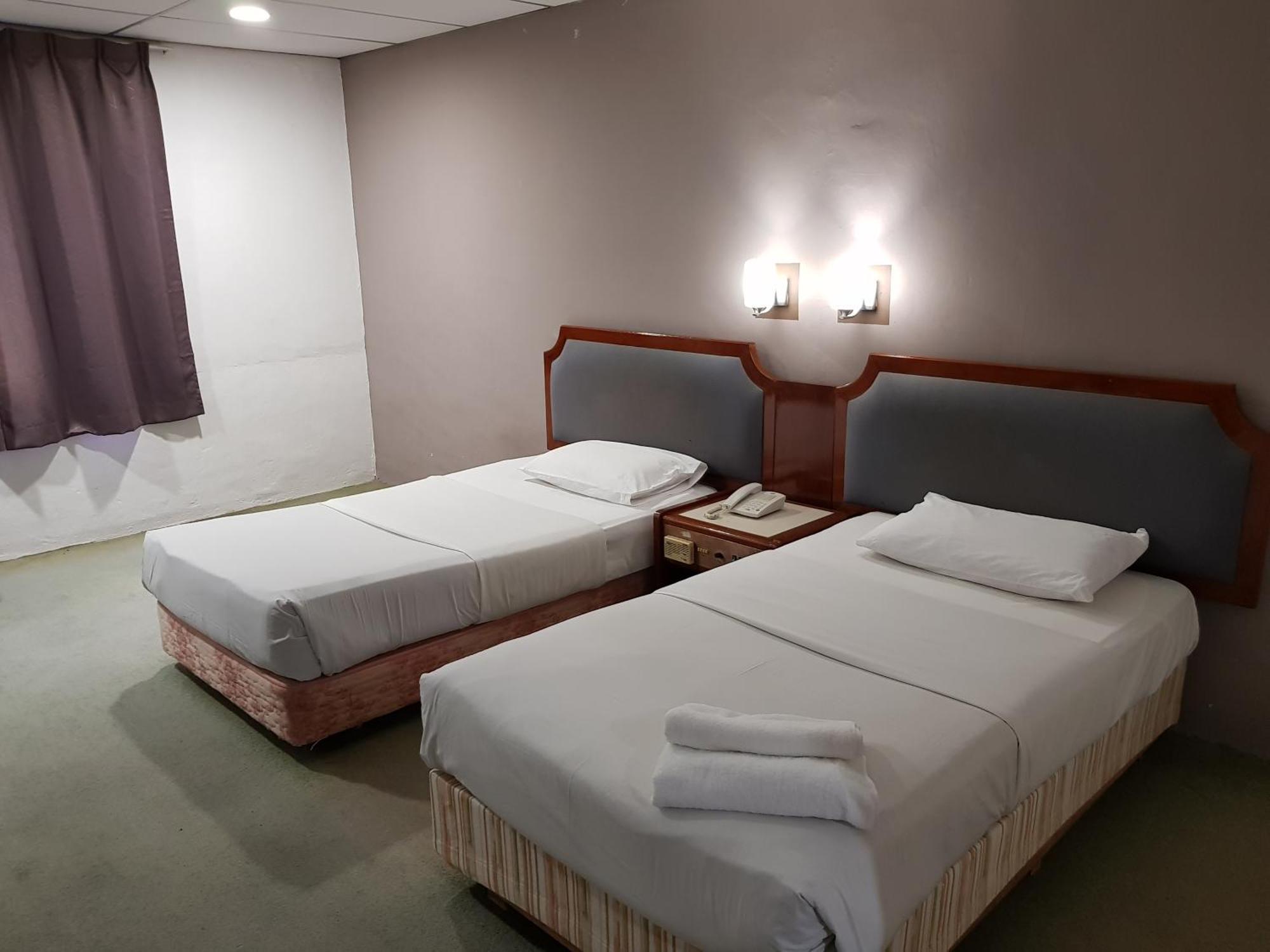 Anika Inn - Kluang Exteriör bild