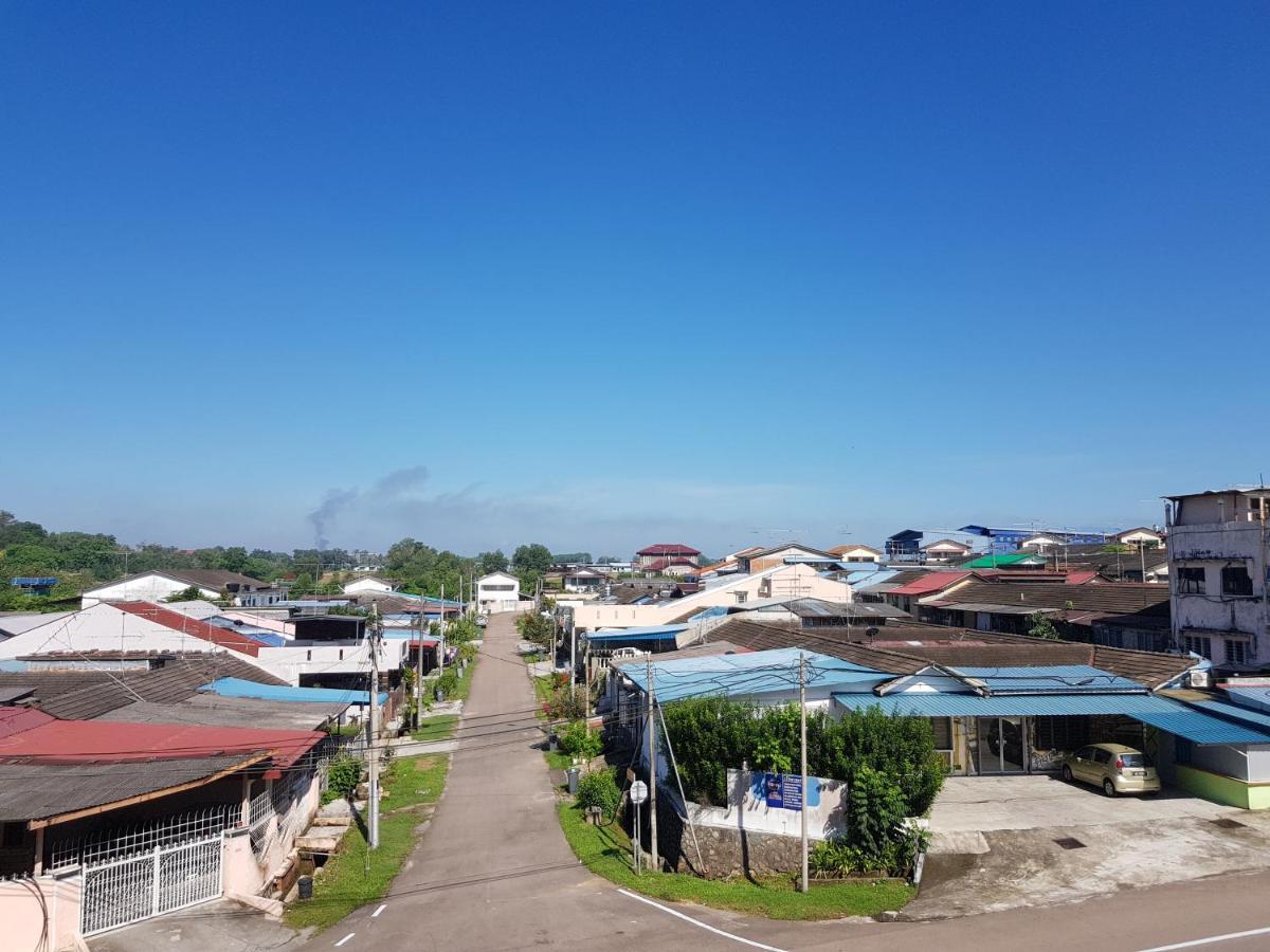Anika Inn - Kluang Exteriör bild